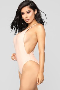 07-02-18_Studio_2_11-00-17_1092SOLID_Blush0718_AJ.jpg
