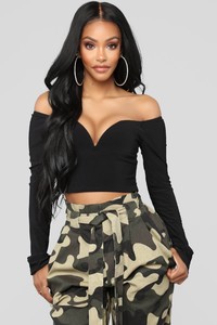 07-10-18_Studio_2_11-38-35_186007_Black0528_AJ.jpg