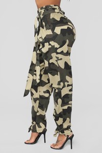 07-10-18_Studio_2_11-40-33_HDP21433_Camouflage0540_AJ.jpg