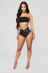 07-10-18_Studio_2_11-59-16_KP9705_Black0478_AJ.jpg