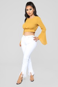 07-11-18_Studio_2_10-26-33_70687_Mustard0598_NT.jpg
