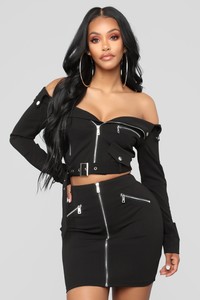 07-11-18_Studio_2_11-52-16_3269SET_Black0583_AJ.jpg