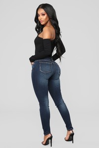 07-11-18_Studio_2_14-45-44_T20540LWQ_Black0454_JF.jpg