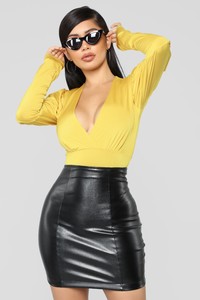 07-12-18_Studio_1_13-31-22_JB1298_Mustard_CC__7_NT_JF.jpg