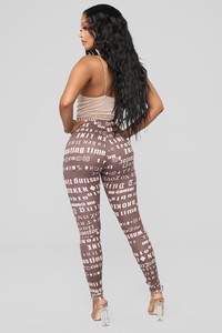 07-13-18_Studio_2_15-19-19_GP1409_Brown0533_NT.jpg