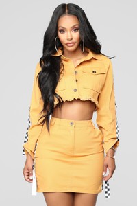 07-16-18_Studio_2_14-12-11_IM2978TS_Mustard0486_AJ.jpg