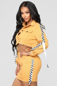 07-16-18_Studio_2_14-12-31_IM2978TS_Mustard0489_AJ.jpg