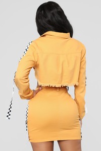 07-16-18_Studio_2_14-13-00_IM2978TS_Mustard0493_AJ.jpg