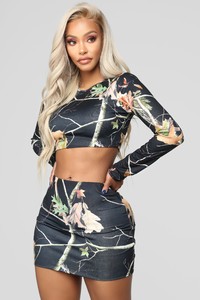 07-20-18_Studio_2_10-55-29_T10503SET_Black0457_NT.jpg