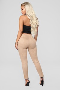 07-20-18_Studio_2_910536_Camel_38482-00_PM__AJ.jpg