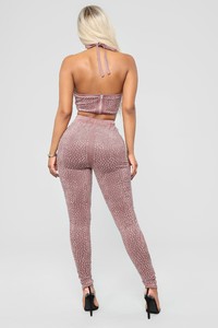 07-23-18_Studio_2_12-07_PM_HGC1607_Mauve_4124_JD.jpg