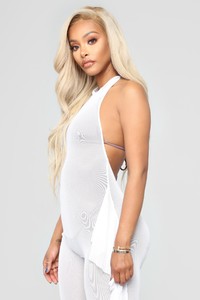 07-23-18_Studio_2_14-10-20_LH010_White0653_JD.jpg