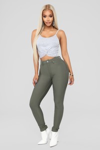 07-24-18_Studio_2_10-46-36_P791538_Olive0718_AJ.jpg