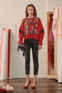 09-alexander-mcqueen-resort-2018.thumb.jpg.b0b3cdc111466f89e4e7d5ef733d5d9d.jpg