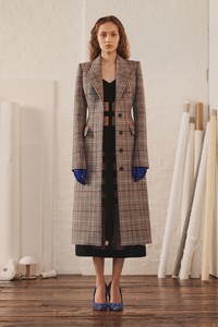 11-alexander-mcqueen-resort-2018.thumb.jpg.d238d4a1f8072e77242dc6cfe2a8ff5f.jpg