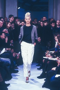 1162868978_HelmutLang1995WomenRTW19.thumb.jpg.295d3cd6b42f05c876b6bfed7c782c94.jpg