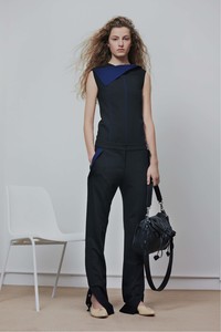 12-paco-rabanne-pf18-lookbook.thumb.jpg.694fe0319e421c94f6c9150592b00ce2.jpg