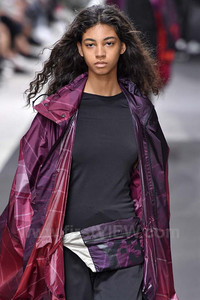 1226486494_AdidasY-3SS2019PFW6.thumb.jpg.c1af7babbc44f1eacfcddfd5ac3b57ff.jpg