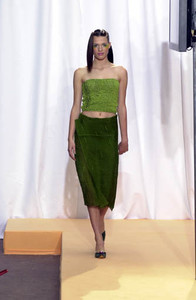 127651484_LeeYoungHeeSS2001PFW2.thumb.jpg.e03254024ad8ed2a99081792f3de1707.jpg