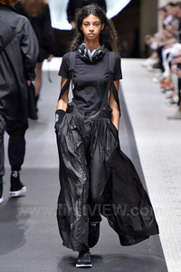 1306379603_AdidasY-3SS2019PFW2.thumb.jpg.8e598be36ffe665b6e9c33ee99650c5f.jpg