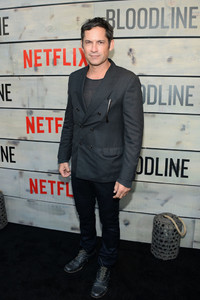 Enrique+Murciano+Premiere+Netflix+Bloodline+qostjnEbhM0x.jpg