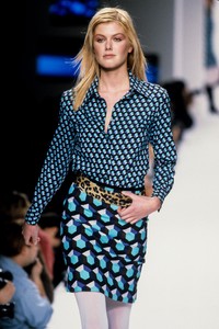 1355747288_NicoleMiller1996WomenRTW16.thumb.jpg.424602f7dcbb1d495eb6a36857088b0c.jpg