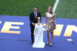 Natalia+Vodianova+Philipp+Lahm+France+v+Croatia+7.jpg