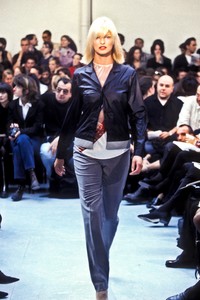 1369448427_HelmutLang1995WomenRTW29.thumb.jpg.660b0d67a827007281ea0c88858ea8d7.jpg