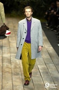 1486226157_PaulSmithFW2001PFW3.thumb.jpg.2d7ed35de030fd2a2f6bfac96a681a55.jpg