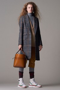 15-Chloe-PF-18.thumb.jpg.f78e158acb3b0abf67a3b70d51989ac8.jpg