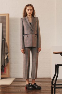 15-alexander-mcqueen-resort-2018.thumb.jpg.39515620bfa6bca81bf085a049332c56.jpg