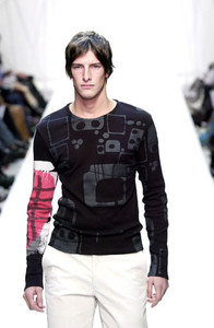 1512936430_CustoBarcelonaFW2001NYFW11.thumb.jpg.9f5e3b491b53768f6ae1a27784bbcc54.jpg