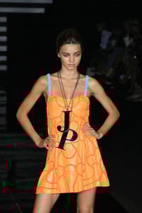 1818852861_JennyPackham2007WomenRTW105.thumb.jpg.21c3ffde64f024abad7c00ef2040b43a.jpg