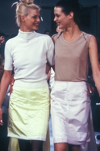 194189702_HelmutLang1995WomenRTW24.thumb.jpg.b3953e103b248ff6d3d62233bedae51c.jpg