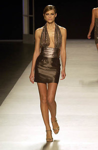 1982795460_CarmenMarcValvoFW2001NYFW1.thumb.jpg.a1540b5776ebca6c0711f0a9dacd1d89.jpg