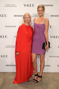 Toni+Garrn+VOGUE+Fashion+Party+Berlin+mnpKeNAlqmzx.jpg