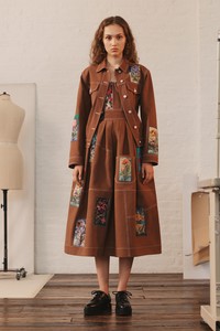 20-alexander-mcqueen-resort-2018.thumb.jpg.ceda7eac05680e90441cf78e016fe8c6.jpg