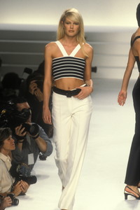 204266944_RalphLauren1996WomenRTW79.thumb.jpg.613d014d78e1134df1a44b594cf4cd50.jpg