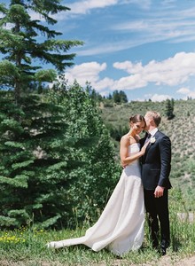 21-emily-didonato-and-kyle-peterson-wedding.thumb.jpg.f088f5b2a45fd3c1574829c501d9ec58.jpg