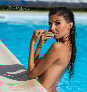 268495749_LauraGiraudi_Ninaphotography(7).thumb.jpg.422e0ac2e2bffb32bd0b793e6763ce73.jpg