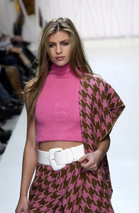 310554523_CustoBarcelonaFW2001NYFW3.thumb.jpg.34c4a9a43711299ac0d94255775f7f1e.jpg