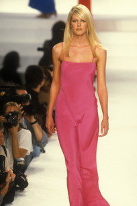 314721609_RalphLauren1996WomenRTW127.thumb.jpg.b6810fbf5feff976080bc14e5b2b265c.jpg