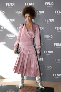 Tina+Kunakey+Fendi+Couture+Paris+Fashion+Week+uLclYqaRevqx.jpg