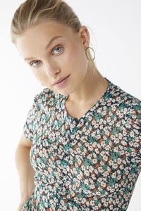 45409935_030_f.jpg