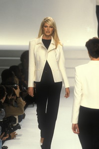 480541332_RalphLauren1996WomenRTW50.thumb.jpg.dfe87ec9c250b8502a3f50b581ef1e0e.jpg