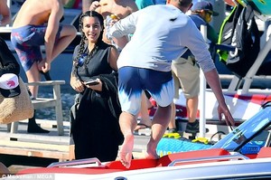 4DFBDCFD00000578-0-The_37_year_old_reality_star_and_businesswoman_cut_a_casual_figu-m-98_1530899930145.jpg