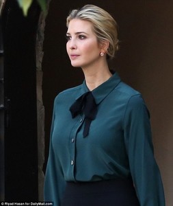 4E15AC1600000578-5938797-Added_touch_Ivanka_wore_her_long_blonde_hair_up_in_a_loose_bun_t-a-201_1531245495940.jpg