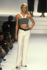 519801037_RalphLauren1996WomenRTW78.thumb.jpg.b7ec97c5767f63d59d5d0d22b2c8af94.jpg