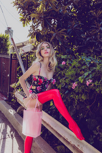 567435606_AutryHaydon-Wilson_ladygunn1.thumb.jpg.f30f40c2cbffa27d05b76af35ff11220.jpg