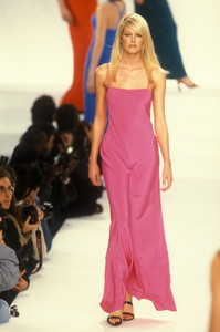 595243870_RalphLauren1996WomenRTW126.thumb.jpg.e354c690f1220178f9ced2870a3f73b4.jpg